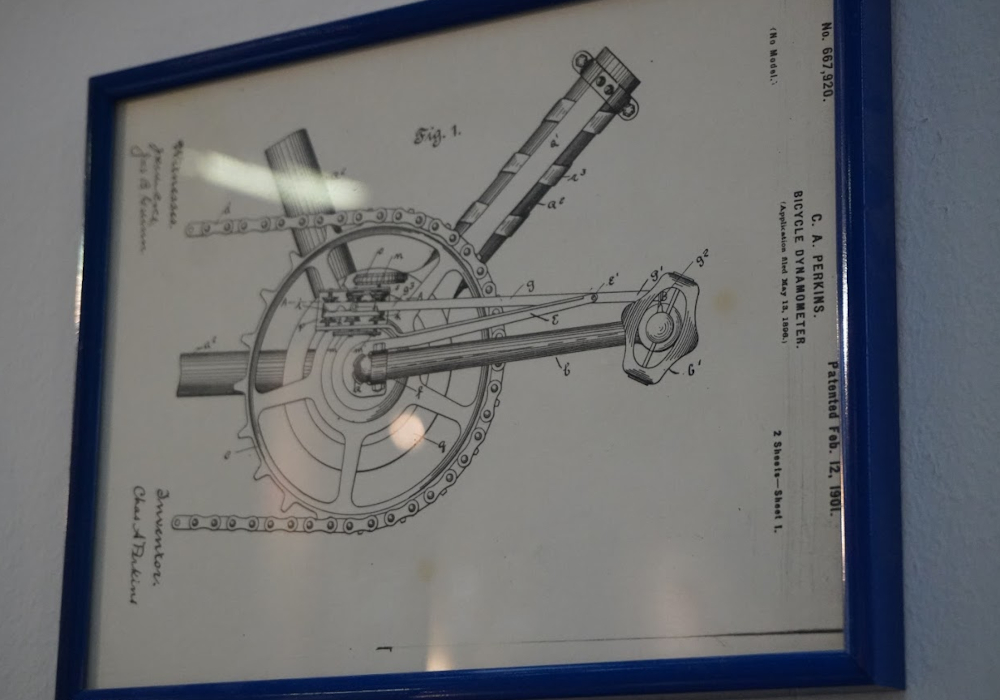 HANDMADE TO THE HIGHEST STANDARDS.